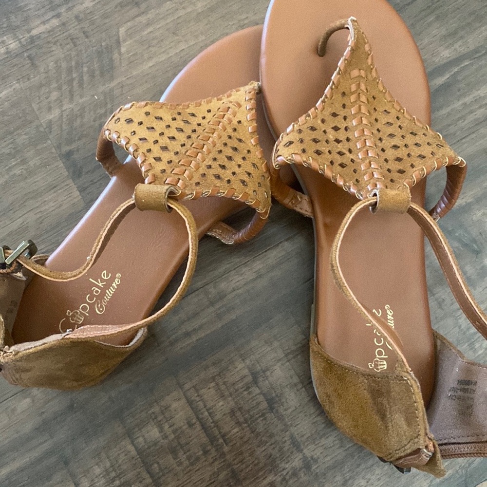 Size 3 kids sandals
